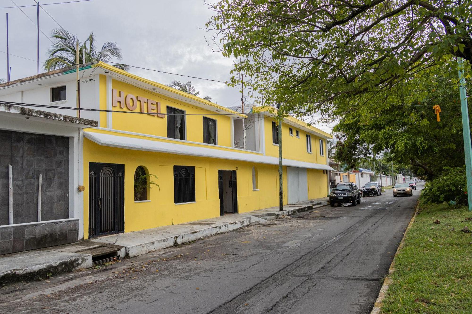 Oyo Hotel Marias,Aeropuerto Internacional De Chetumal Eksteriør bilde