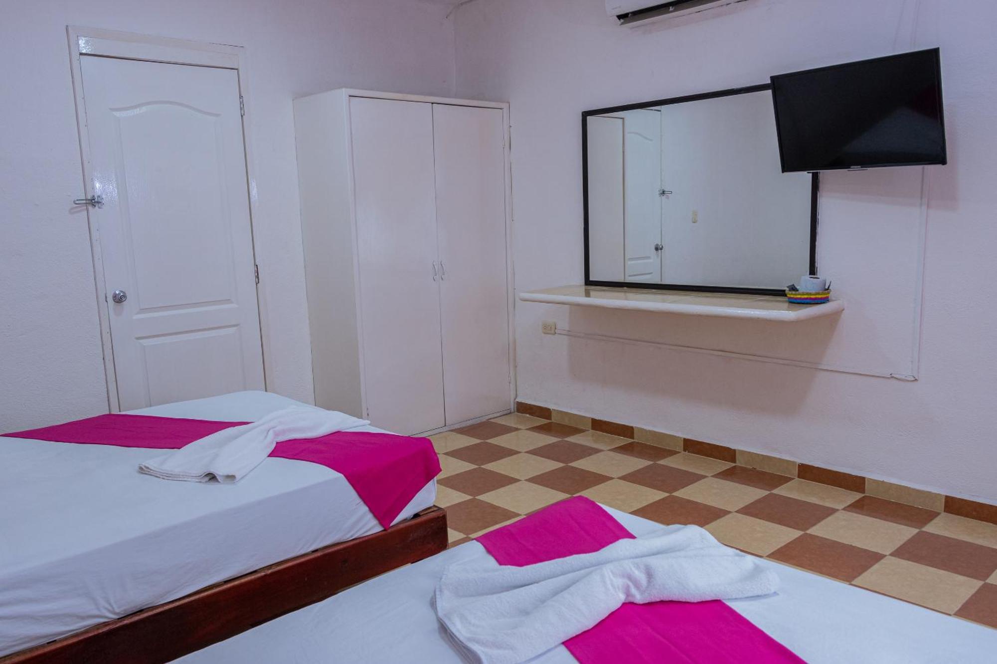 Oyo Hotel Marias,Aeropuerto Internacional De Chetumal Eksteriør bilde