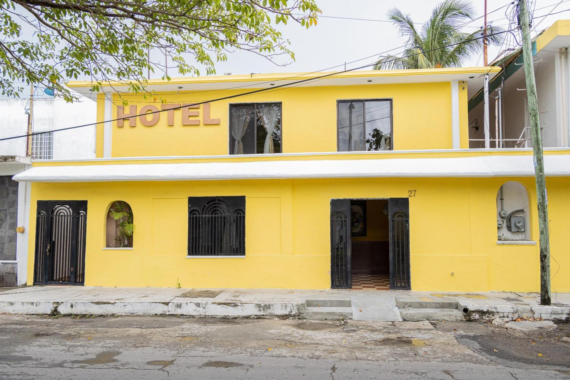 Oyo Hotel Marias,Aeropuerto Internacional De Chetumal Eksteriør bilde